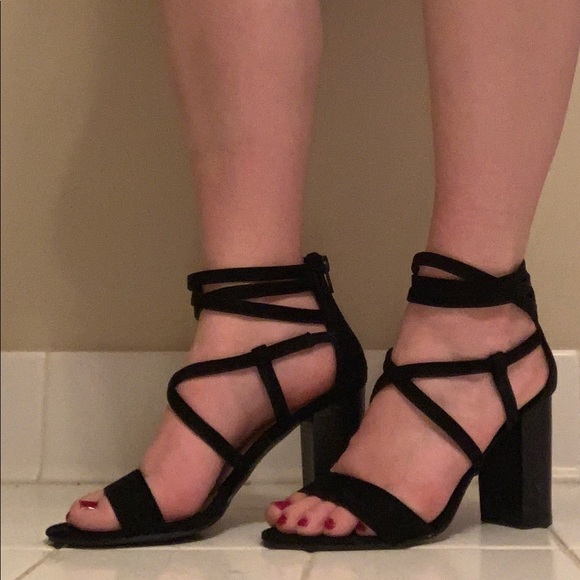 COPY - Strappy open toed chunk heels - Picture 7 of 8